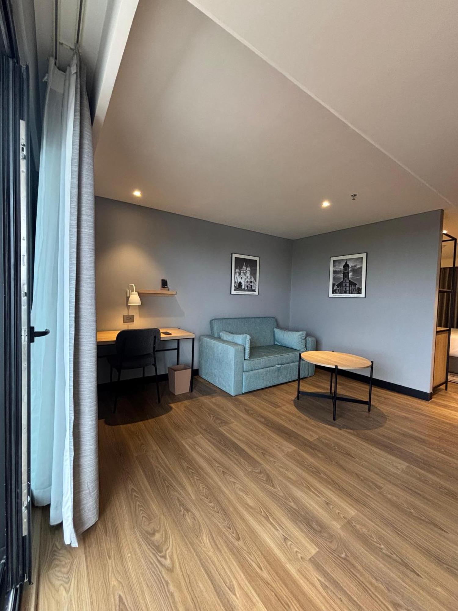 Park Inn & Suites By Radisson Thrissur East Fort Extérieur photo