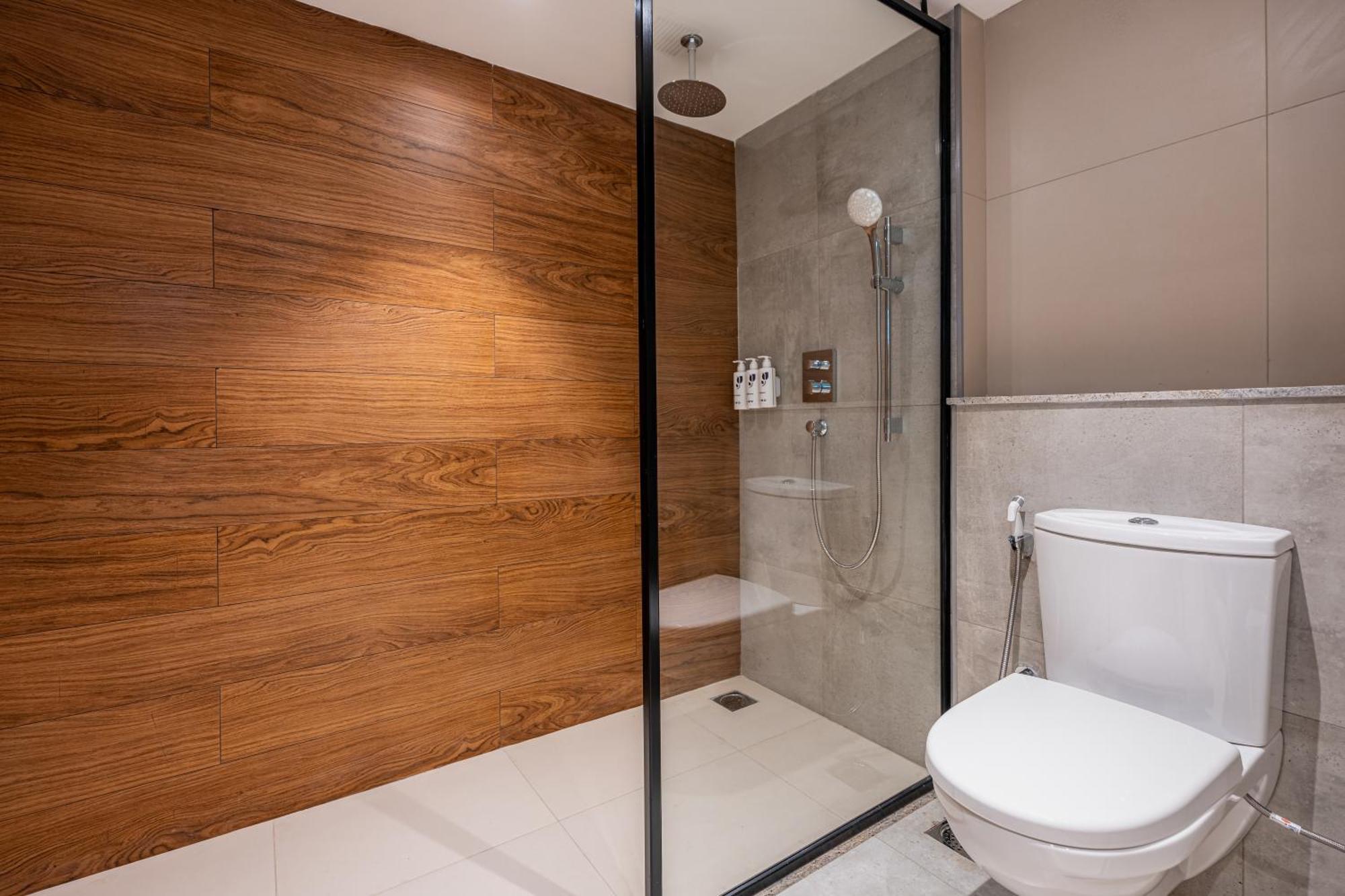 Park Inn & Suites By Radisson Thrissur East Fort Extérieur photo