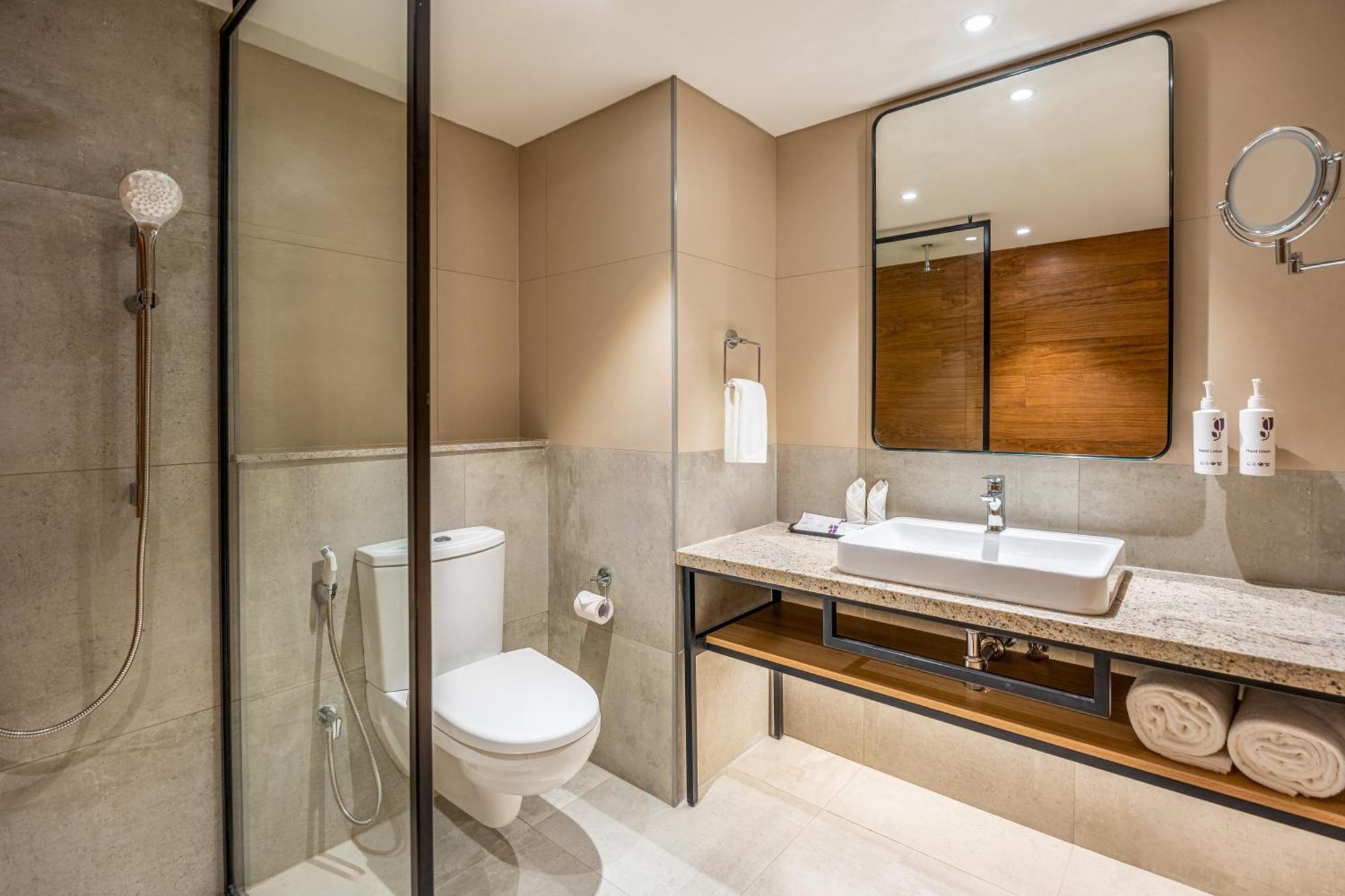 Park Inn & Suites By Radisson Thrissur East Fort Extérieur photo
