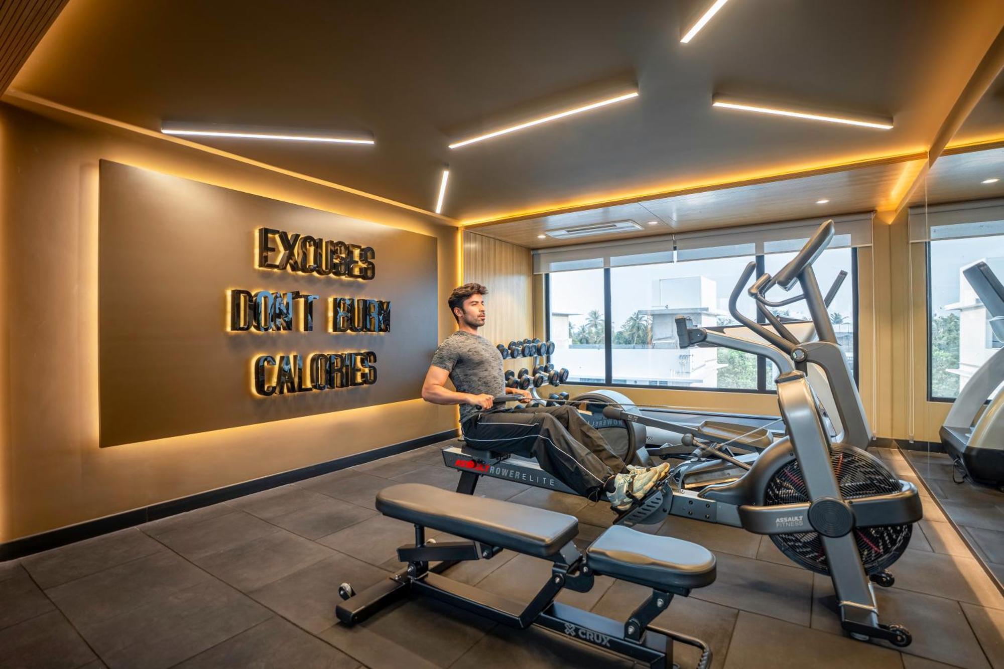 Park Inn & Suites By Radisson Thrissur East Fort Extérieur photo